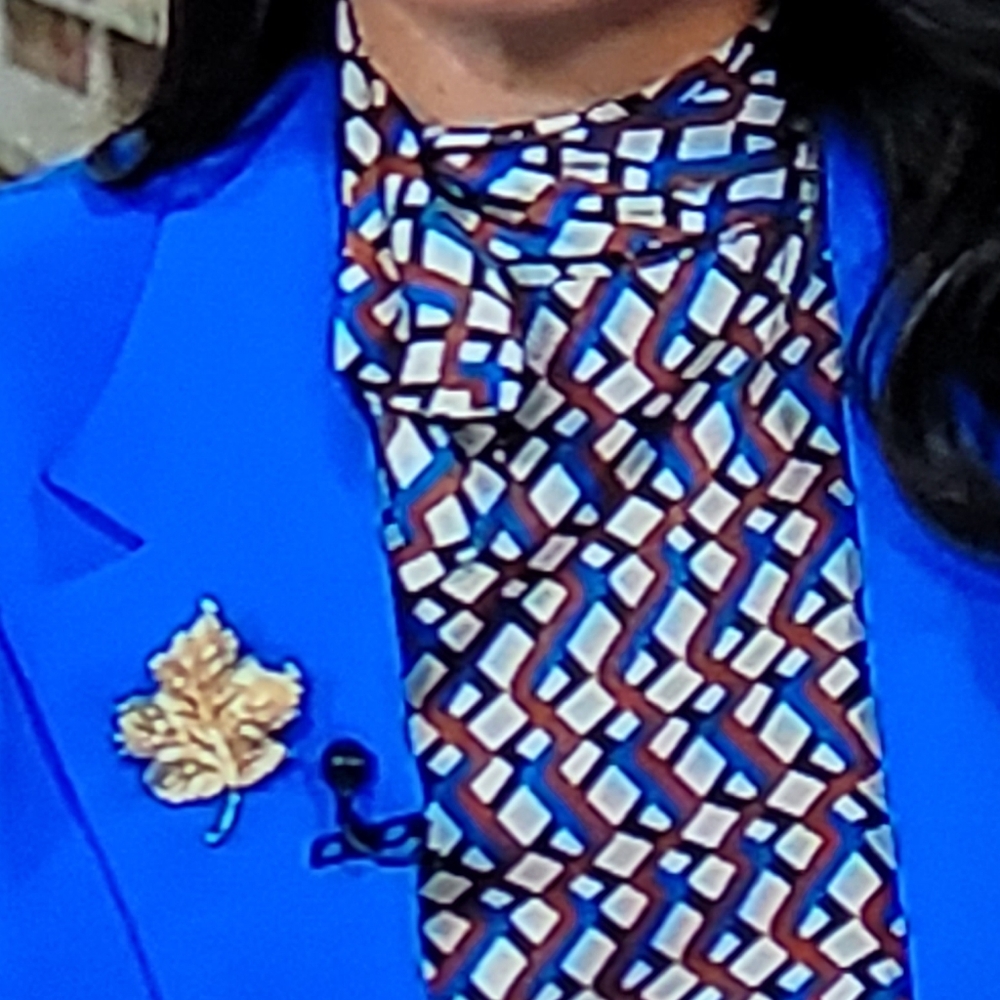 Maple Leaf Pin/brooch - Picture 6 of 6